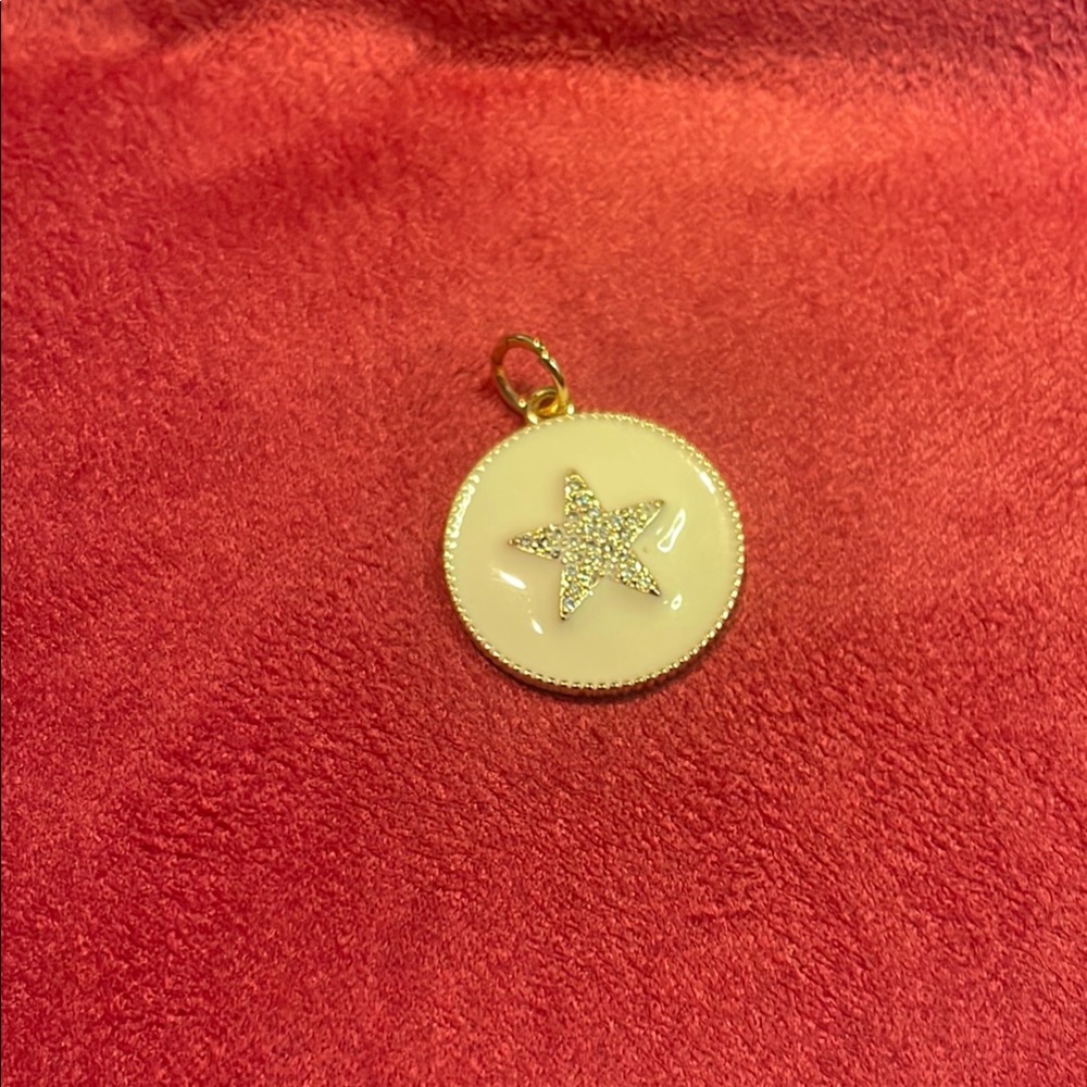 Starfish, gold tone, cream, enamel charm